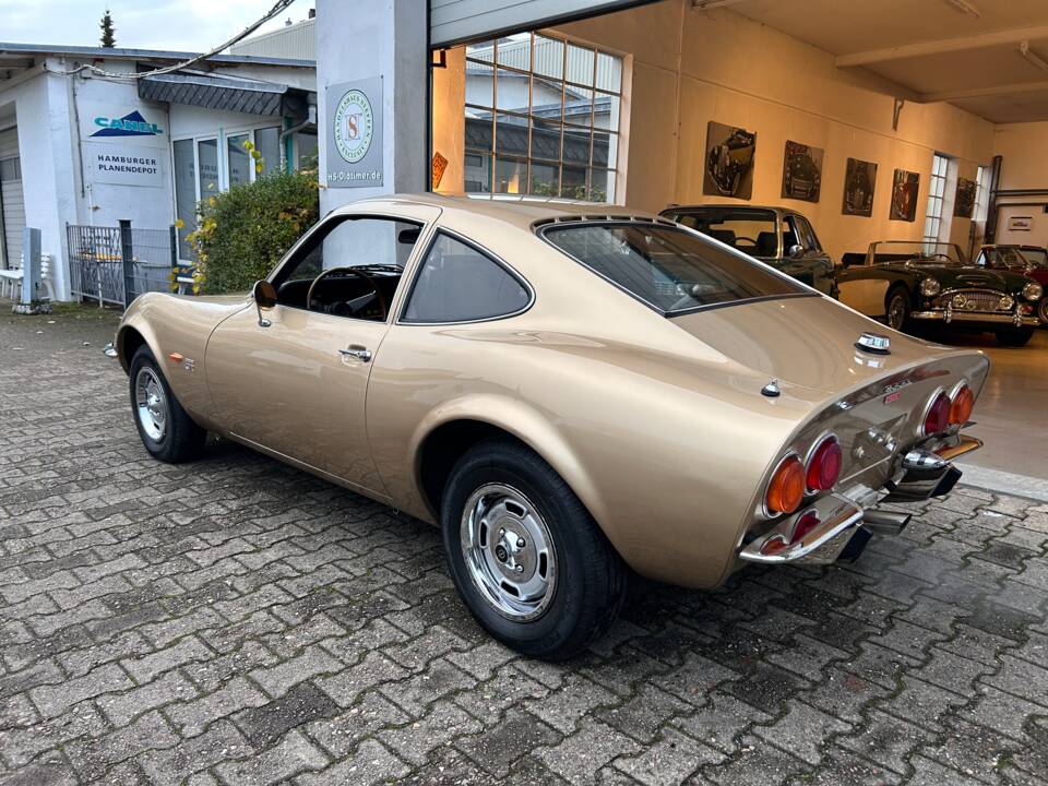 Image 33/35 of Opel GT 1900 (1970)