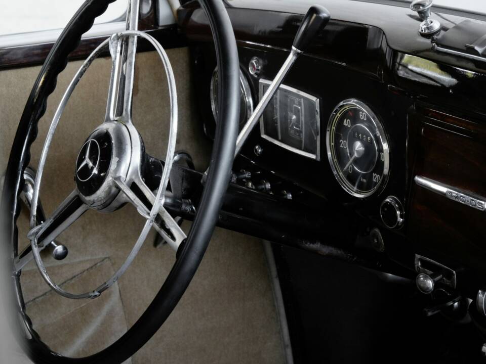 Image 38/45 of Mercedes-Benz 170 DS (1953)