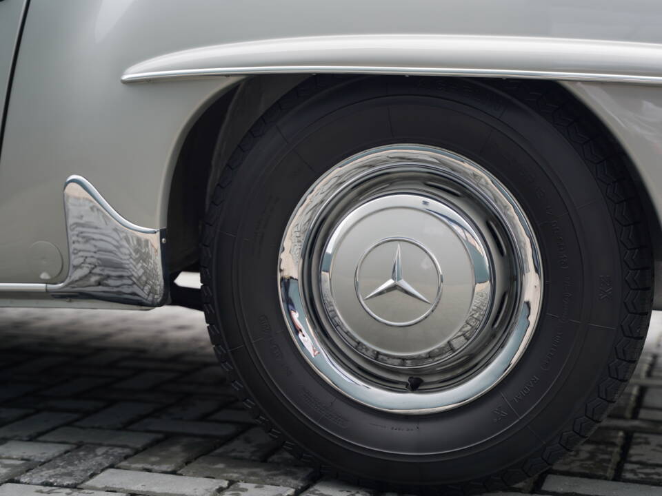 Image 46/50 de Mercedes-Benz 190 SL (1960)