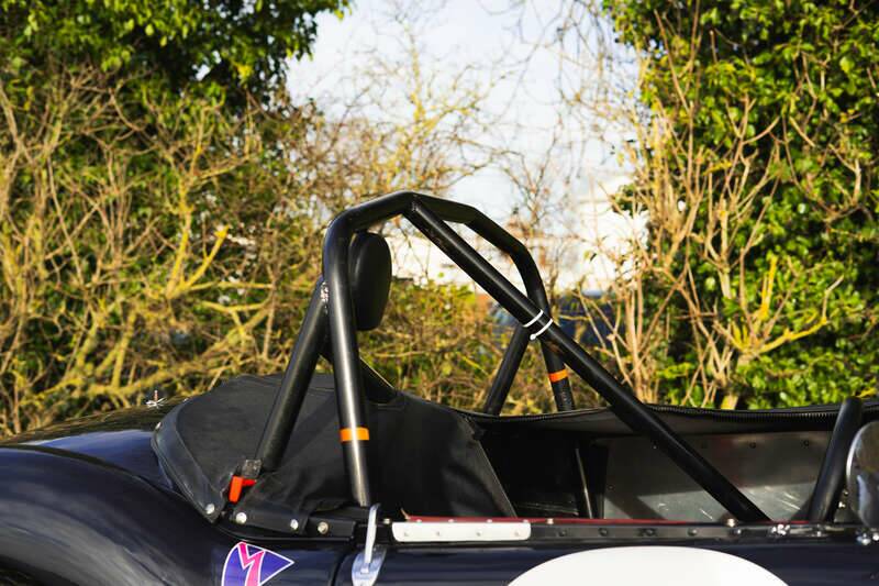 Image 16/35 de MG MGA 1850 (1958)