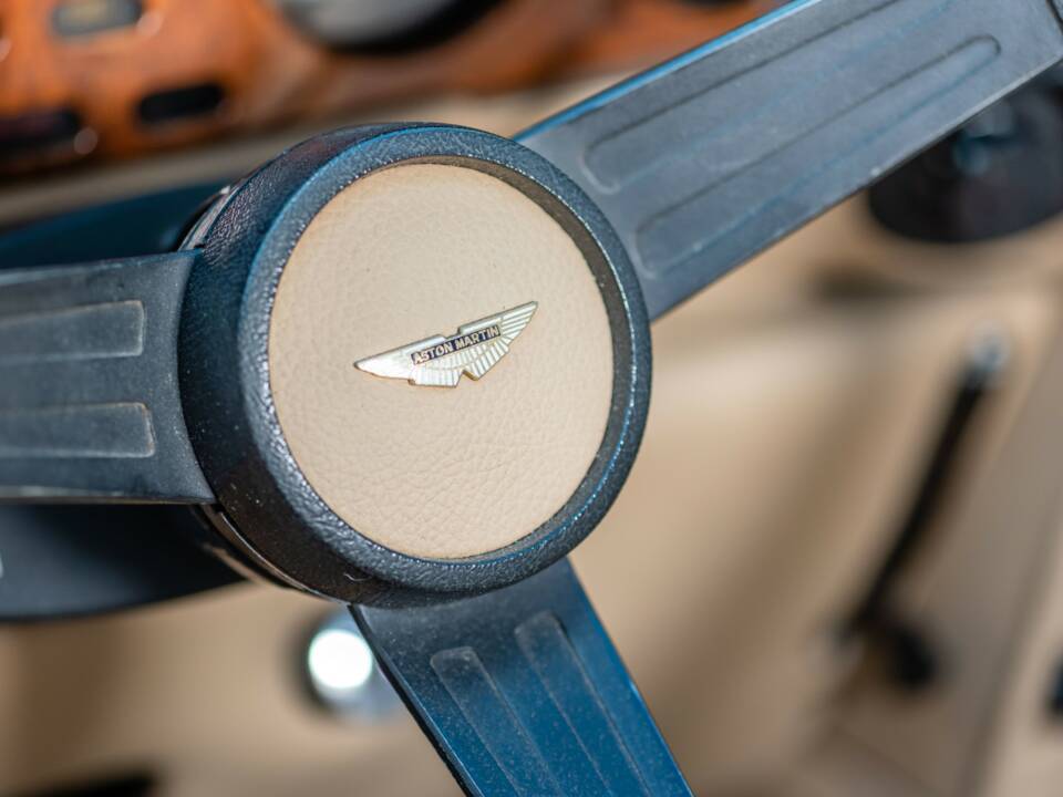 Bild 35/50 von Aston Martin V8 Volante (1979)