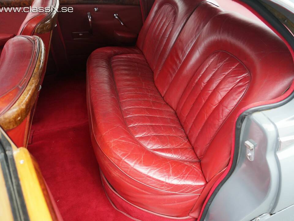 Image 16/25 of Jaguar Mk VIII (1958)