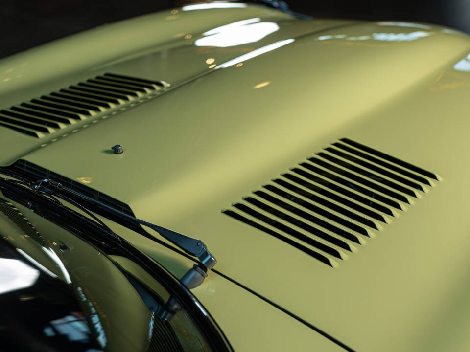 Imagen 9/28 de Jaguar E-Type V12 (1974)