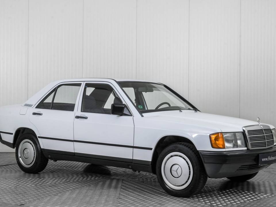 Immagine 6/50 di Mercedes-Benz 190 D (1986)