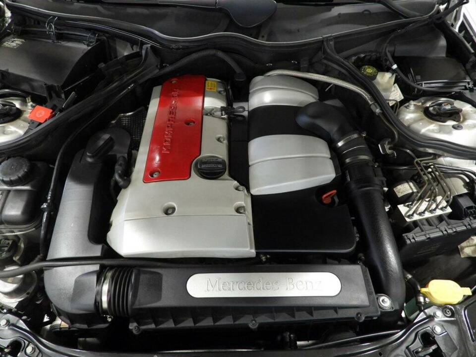 Image 12/15 of Mercedes-Benz C 200 Kompressor (2000)