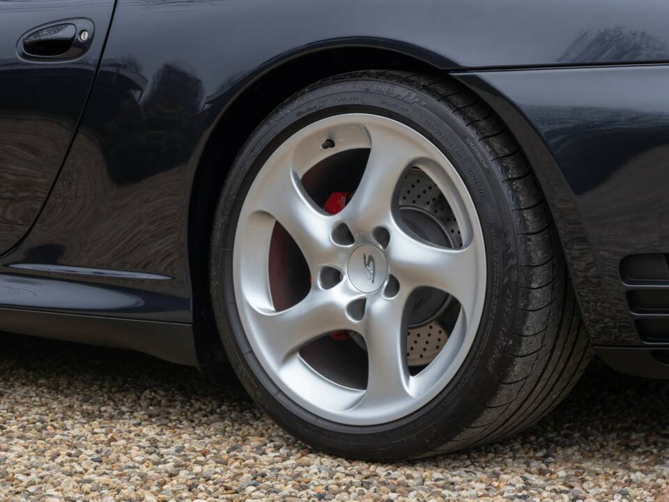 Obraz 45/50 pojazdu Porsche 911 Carrera 4S (2003)