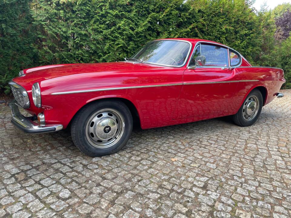 Image 3/12 of Volvo 1800 S (1968)