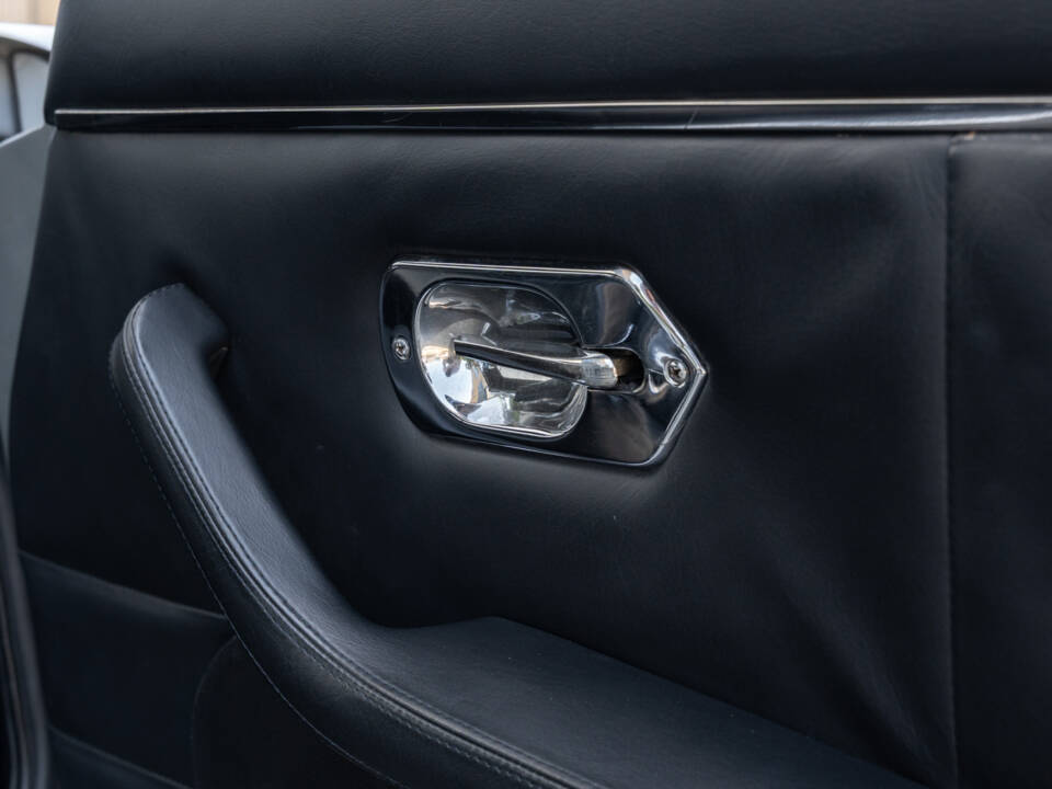 Image 55/69 of Ferrari 365 GT 2+2 (1969)