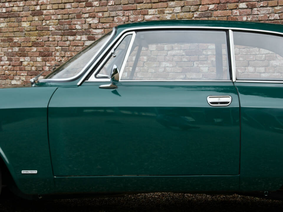 Immagine 33/50 di Alfa Romeo 2000 GTV (1973)