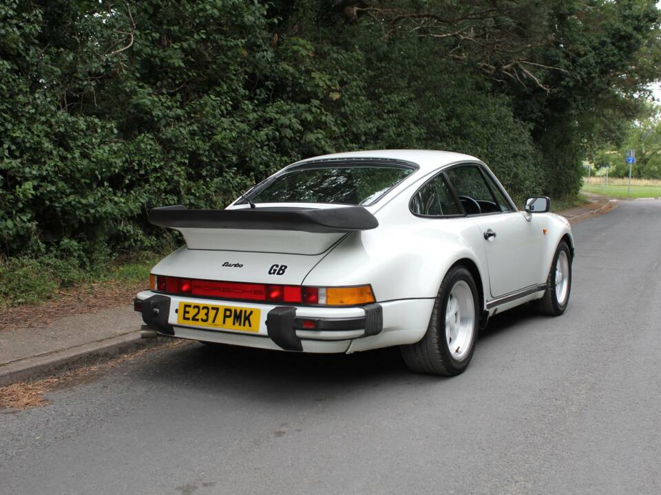 Bild 6/16 von Porsche 911 Turbo 3.3 (1988)
