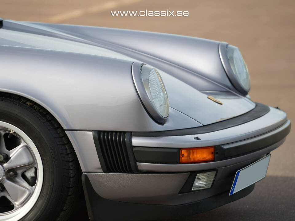 Immagine 25/30 di Porsche 911 Carrera 3.2 &quot;25 years 911&quot; (1988)