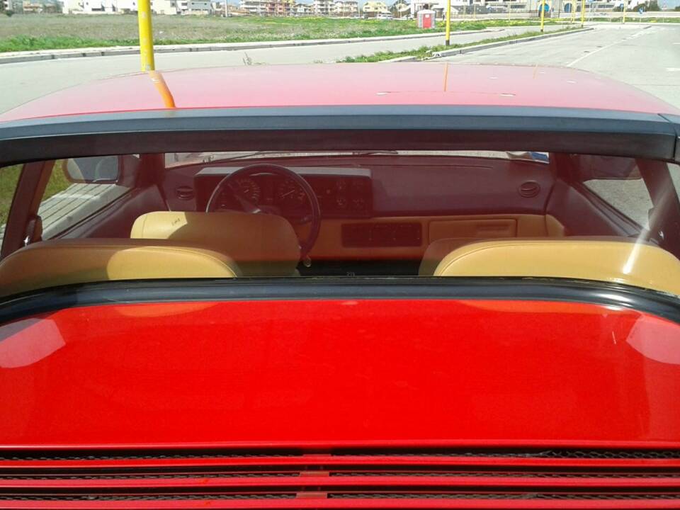 Image 44/73 de Ferrari Mondial Quattrovalvole (1984)