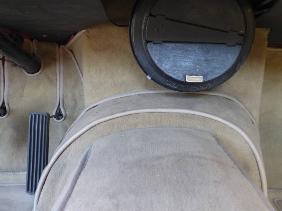 Image 84/174 of Jaguar XK 150 3.4 S OTS (1958)