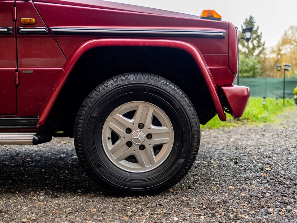 Image 12/32 of Mercedes-Benz 300 GD (kurz) (1992)