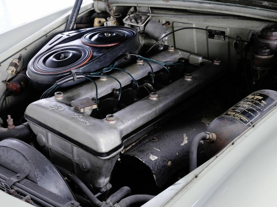 Image 32/48 of Alfa Romeo 2600 Berlina (1962)