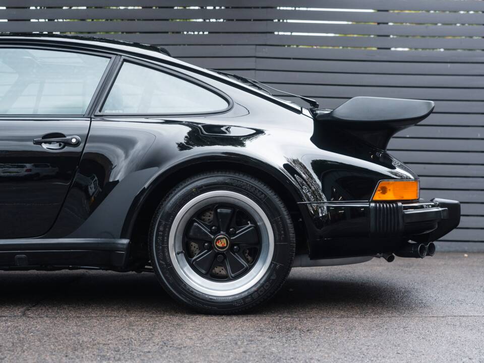 Image 10/67 of Porsche 911 Turbo 3.3 (1987)