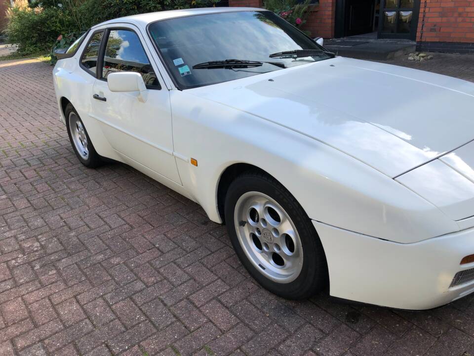 Bild 12/45 von Porsche 944 Turbo (1985)