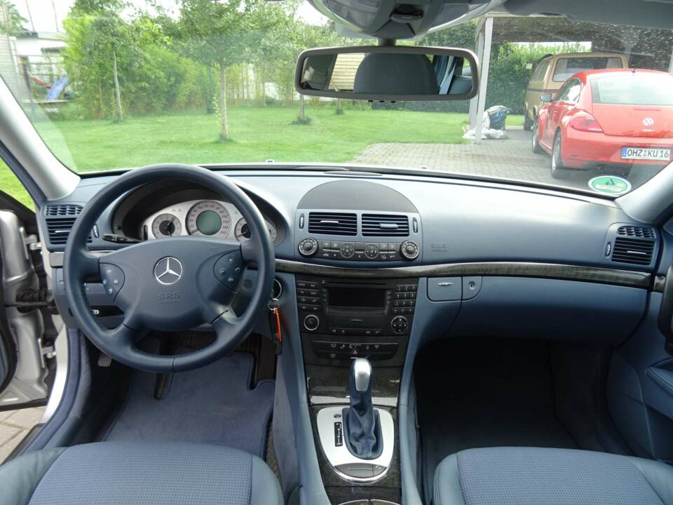 Image 21/25 of Mercedes-Benz E 200 Kompressor T (2004)