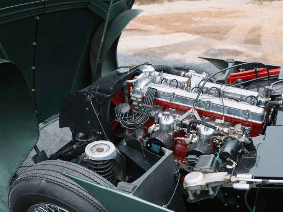 Image 24/31 of Aston Martin DB 2/4 Mk III (1958)