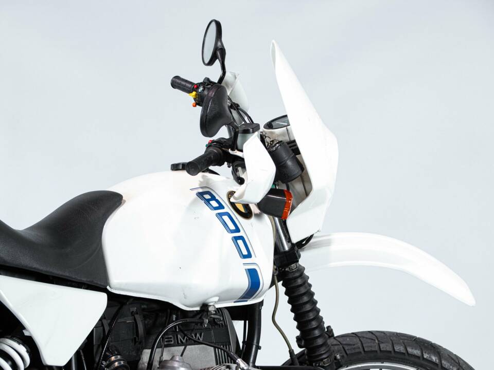 Image 22/50 of BMW DUMMY (1989)