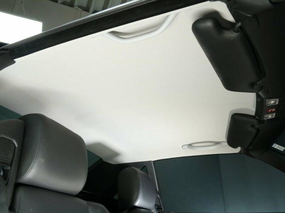 Immagine 22/30 di Mercedes-Benz SL 600 (2001)