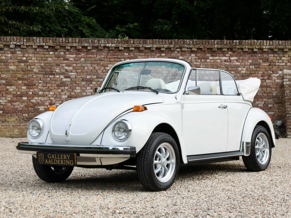 Image 19/50 of Volkswagen Käfer 1303 &quot;Champagne Edition&quot; (1977)
