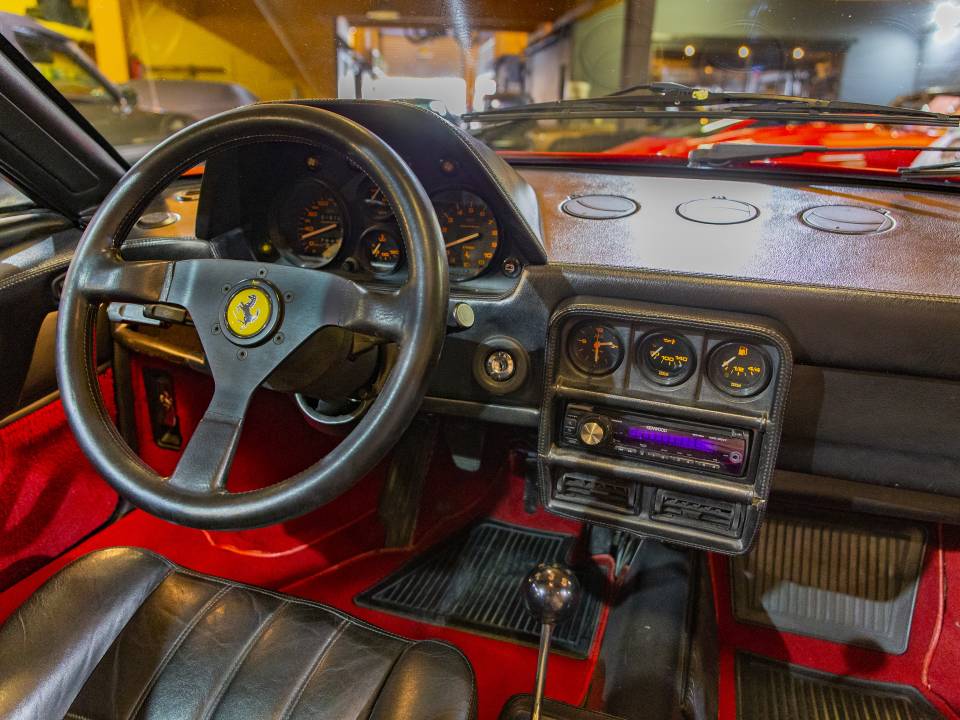 Image 8/10 of Ferrari 328 GTS (1988)