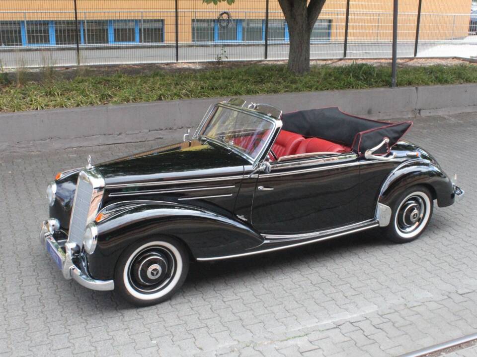 Image 3/29 of Mercedes-Benz 220 Cabriolet A (1955)