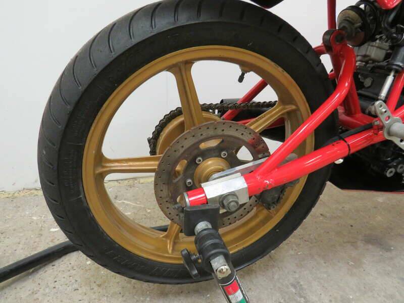 Afbeelding 38/43 van Ducati 600 TT2 (1982)