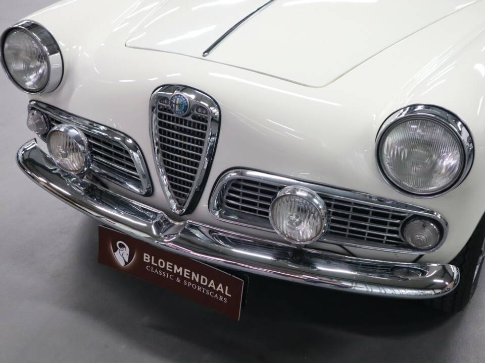 Bild 42/54 von Alfa Romeo Giulietta Sprint (1962)