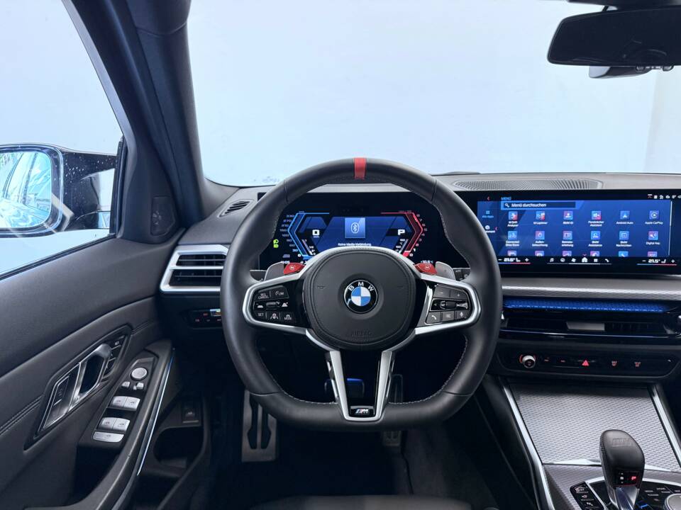 Image 16/34 of BMW M3 Competition Touring xDrive (2025)