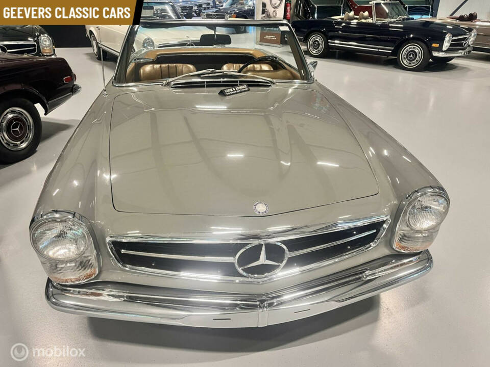 Immagine 3/33 di Mercedes-Benz 280 SL (1968)