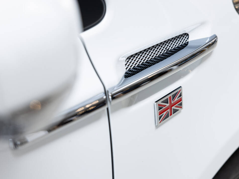 Bild 28/32 von Aston Martin Cygnet (2012)
