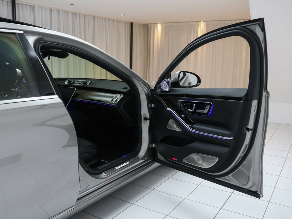 Bild 12/22 von Mercedes-Benz S 500 4MATIC (2021)
