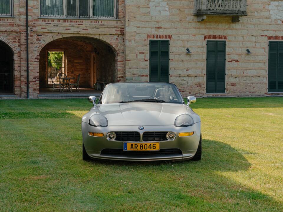 Image 85/185 of BMW Z8 (2001)