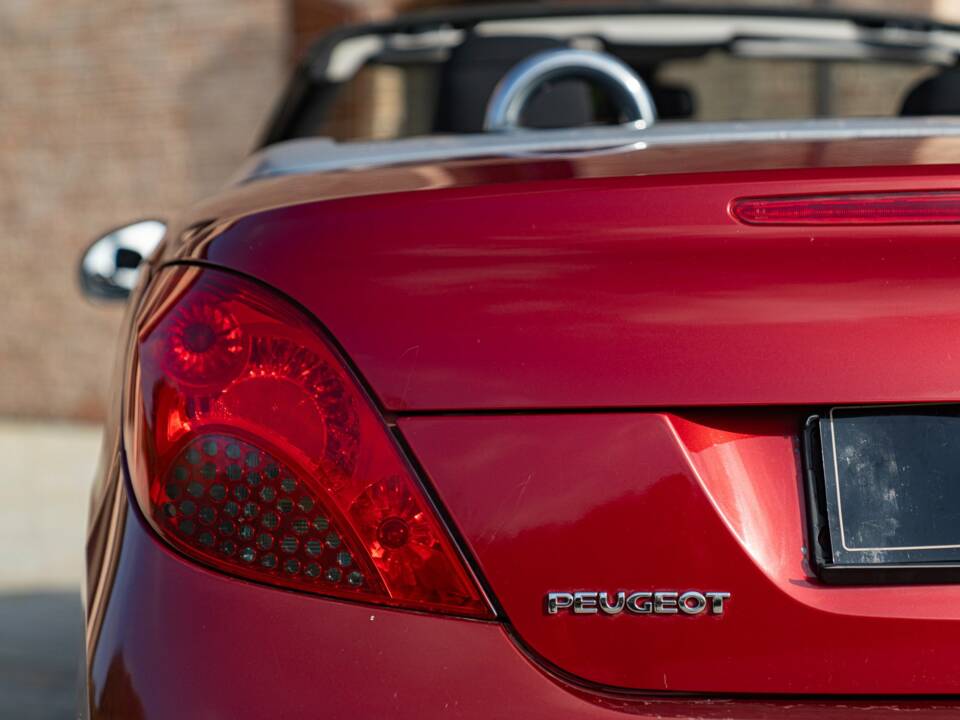Image 28/50 of Peugeot 207 CC 1.6 VTi (2008)