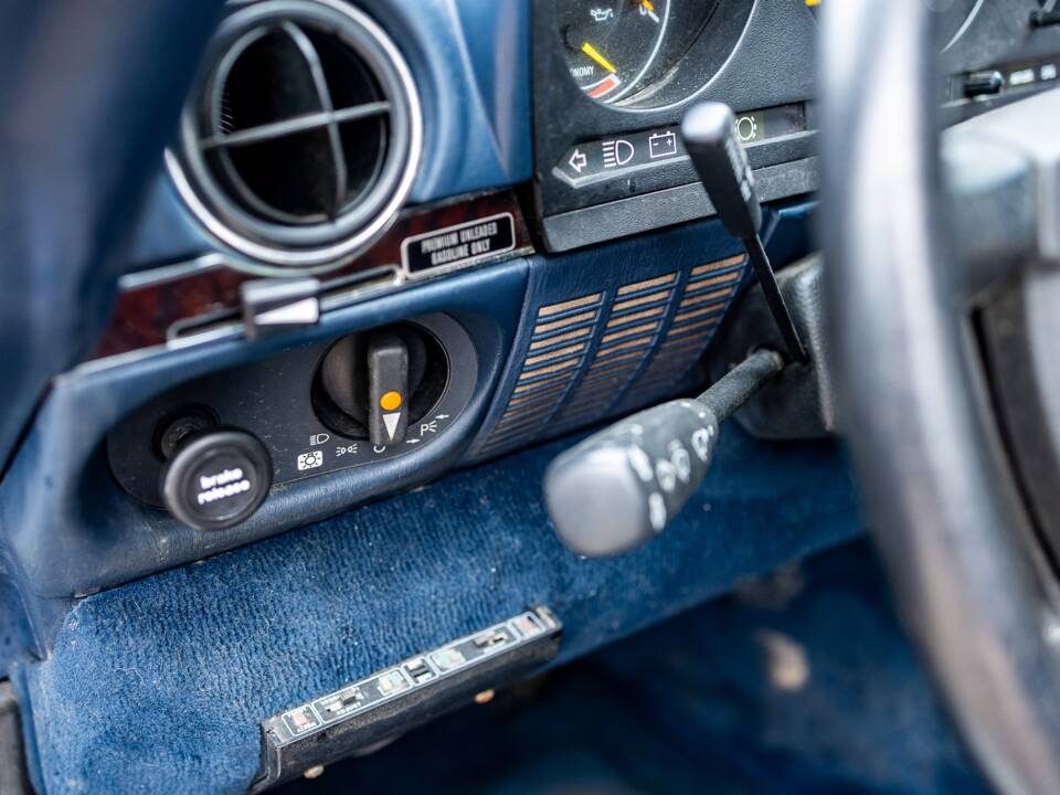 Image 19/31 of Mercedes-Benz 560 SL (1987)
