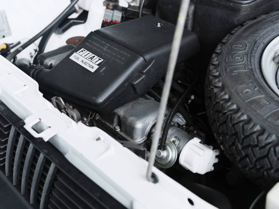 Bild 36/50 von FIAT Panda 4x4 1,0 (1990)