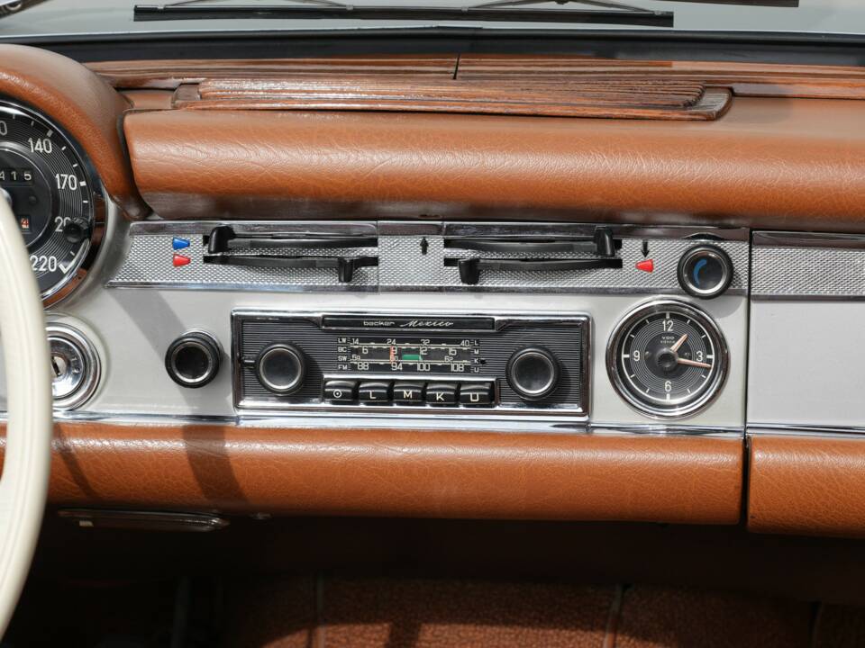 Imagen 27/41 de Mercedes-Benz 280 SL (1971)