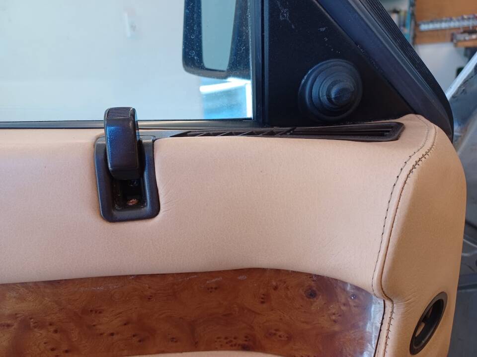 Bild 32/100 von Maserati Biturbo Spyder E (1986)