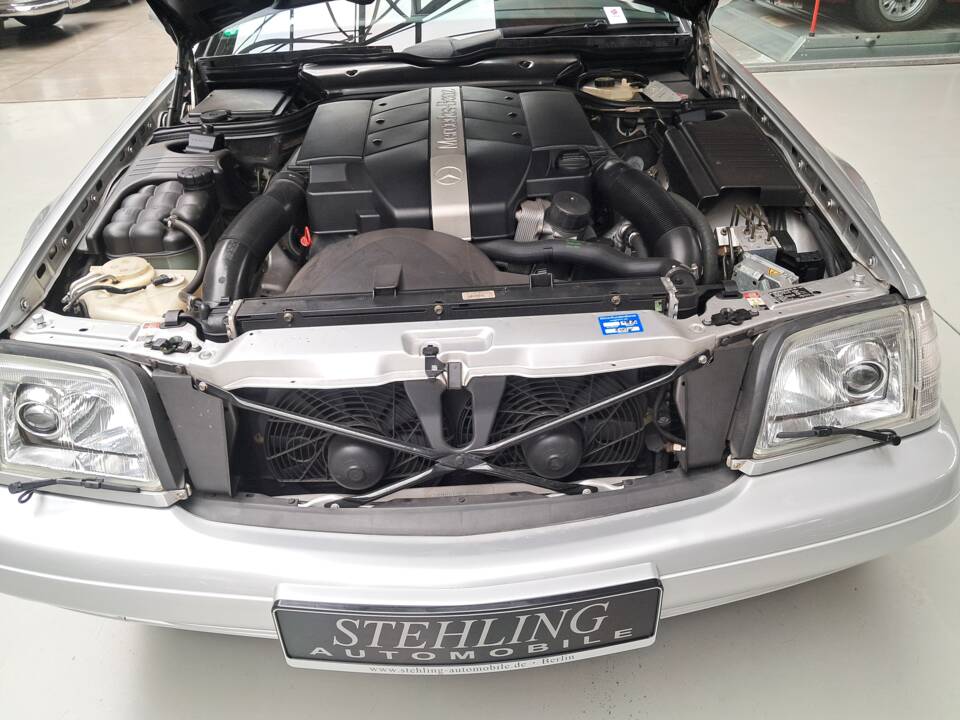Image 30/50 of Mercedes-Benz SL 320 (1998)