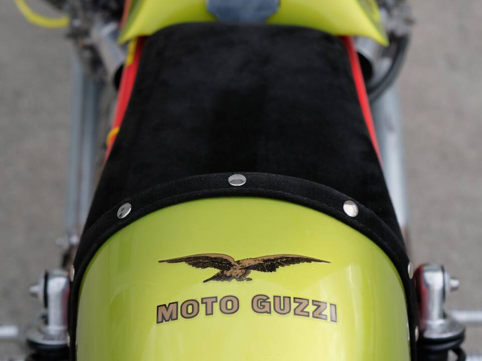 Image 32/39 of Moto Guzzi 1000 SP II (1985)