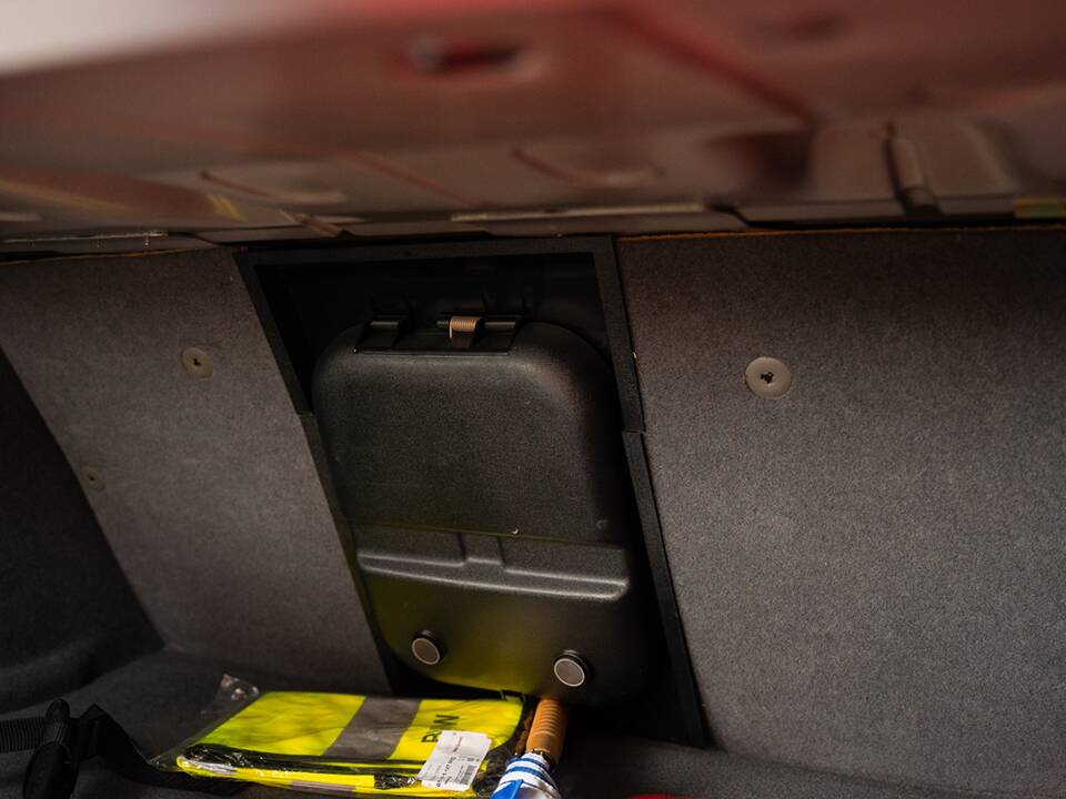 Bild 39/45 von BMW M5 (1992)