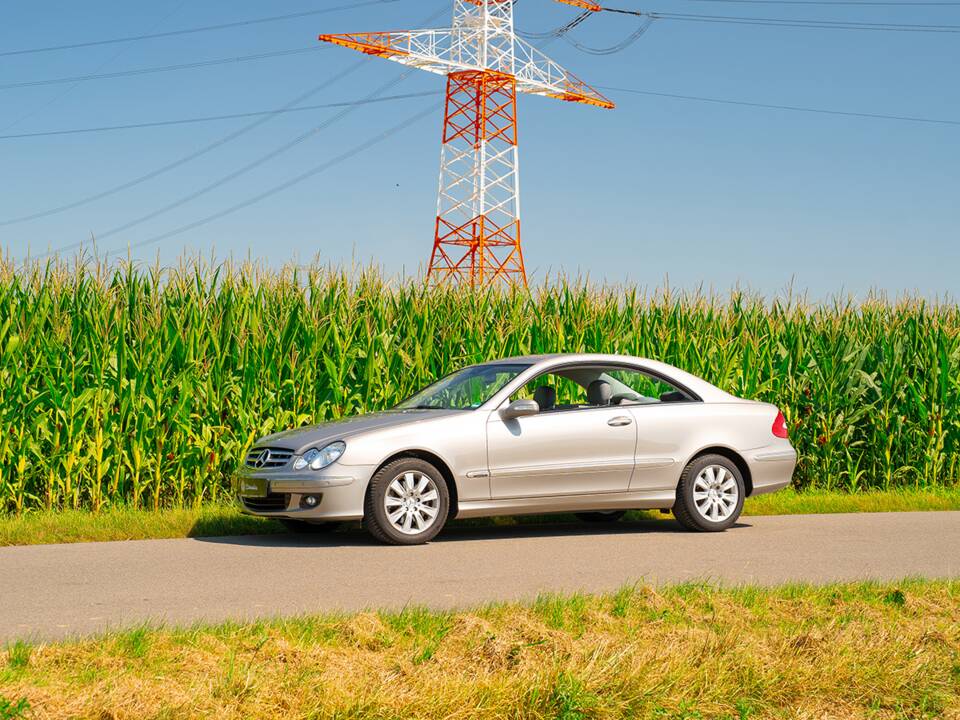 Image 2/49 of Mercedes-Benz CLK 280 (2006)