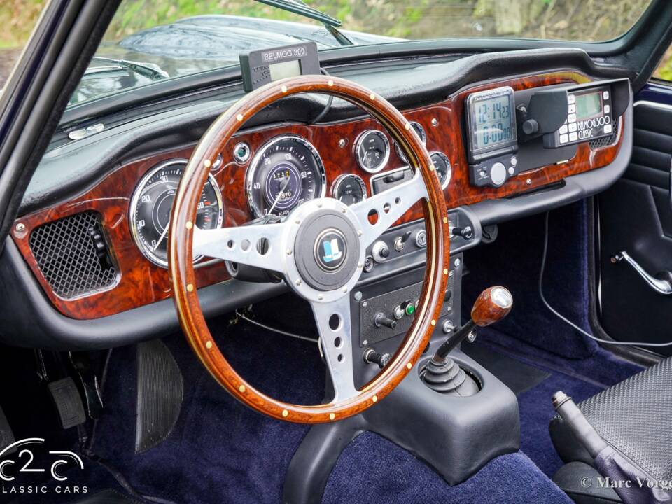 Image 8/45 of Triumph TR 4A (1966)