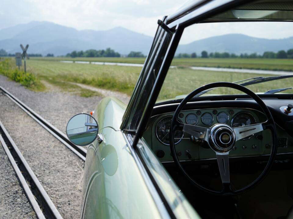 Image 6/75 of Maserati 3500 GT Touring (1961)