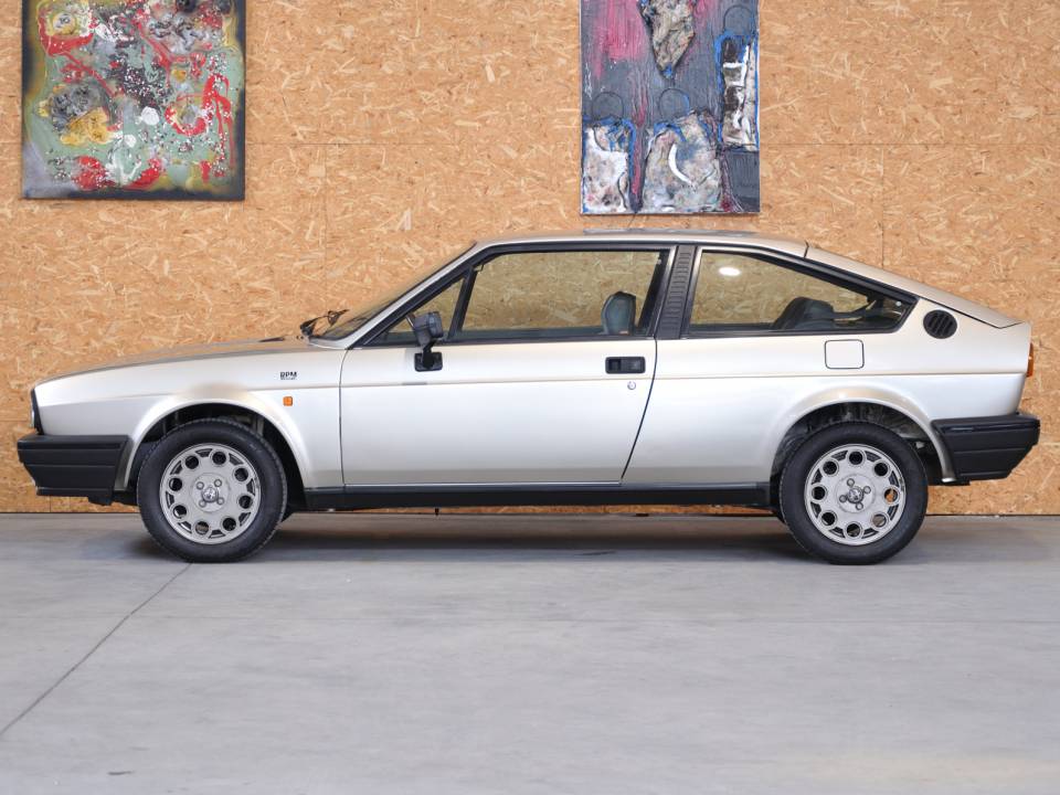 Bild 9/50 von Alfa Romeo Alfasud 1.3 Sprint (1988)