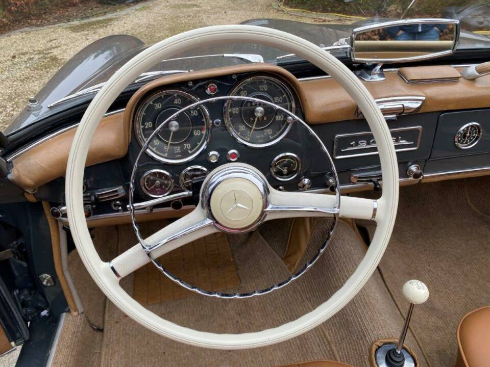 Image 17/52 de Mercedes-Benz 190 SL (1961)