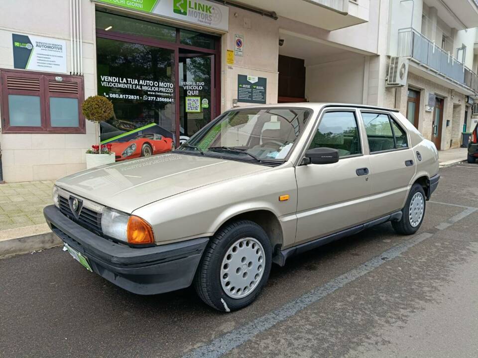 Immagine 2/50 di Alfa Romeo 33 - 1.3 S (1989)
