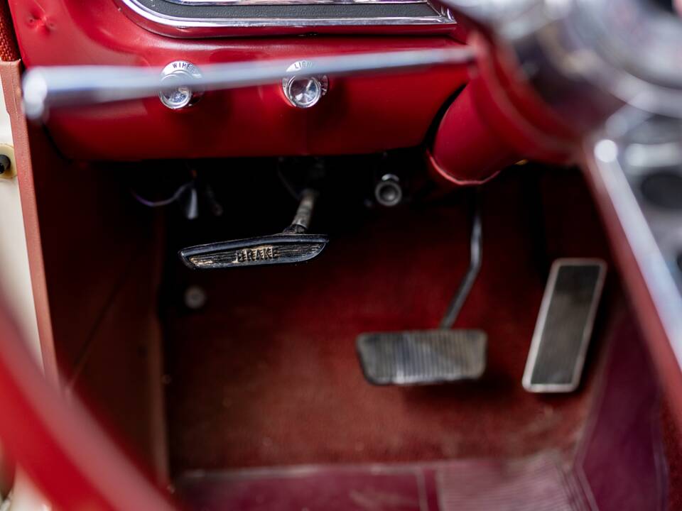 Image 41/50 of Ford Mustang 200 (1966)